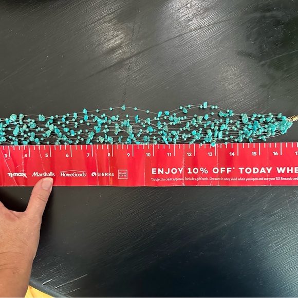 Faux turquoise look necklace - Picture 7 of 9